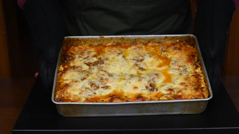 Maggianos Moms Lasagna 